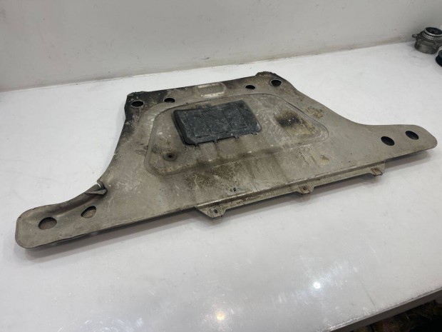 BMW E46 alsó motorvédő burkolat