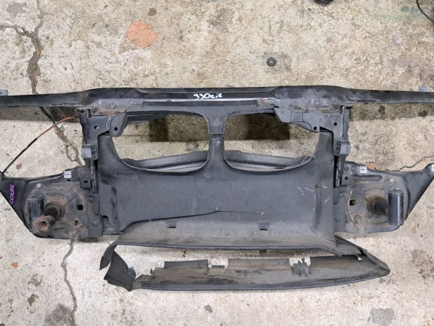 BMW E46 coupe cabrio benzines homlokfal l�gbe�ml� m�anyag