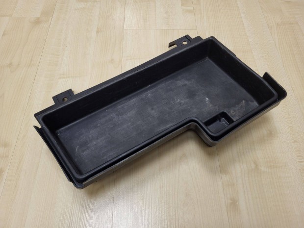 BMW E46 coupe sedan bal h�ts� csomagt�r t�rol� rekesz bor�t�s burkolat