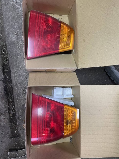 BMW E46 hátsó lampa