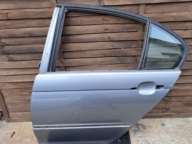 BMW E46 sedan szürke silbergrau bal hátsó ajtó