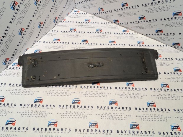 BMW E46 sedan touring els� l�kh�r�t� rendsz�m tart� d�szl�c m�anyag