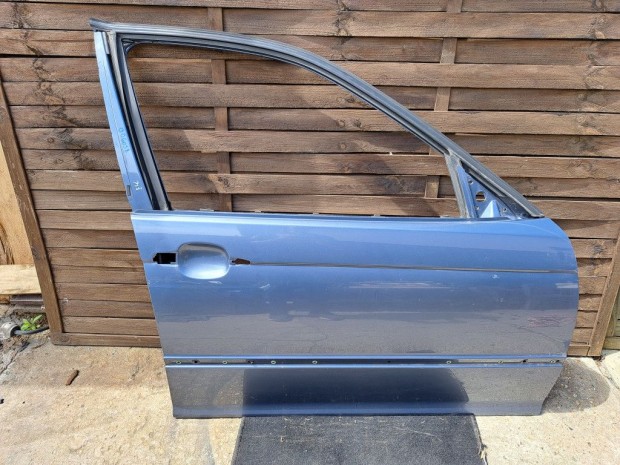 BMW E46 sedan touring kék stahlblau jobb első ajtó