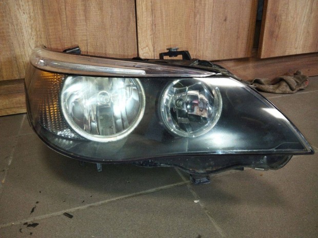 BMW E60 2003-2007 jobb els fnyszr