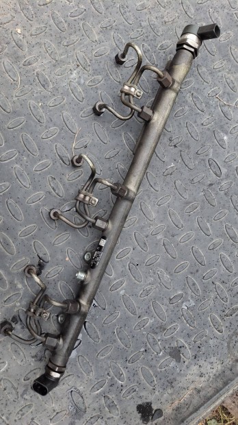 BMW E60 E61 M57 525d Közös nyomócső Common rail
