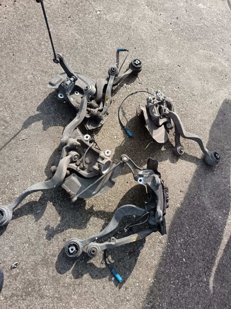 BMW E60 E61 gyári első lengőkar, csonkállvány, kerékagy, ABS, stb