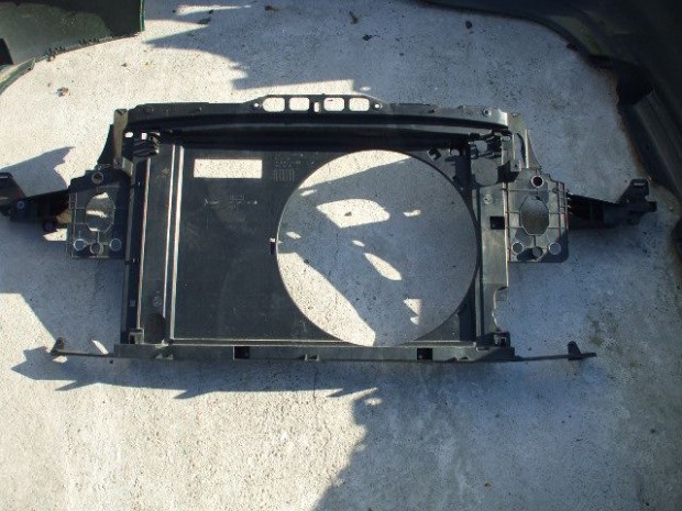 BMW E60 HOMLOKFAL BONTOTT eladó
