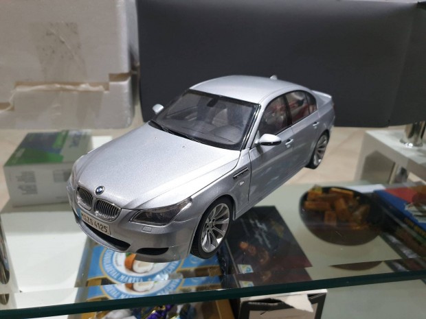 BMW E60 M5 1/18 Kyosho