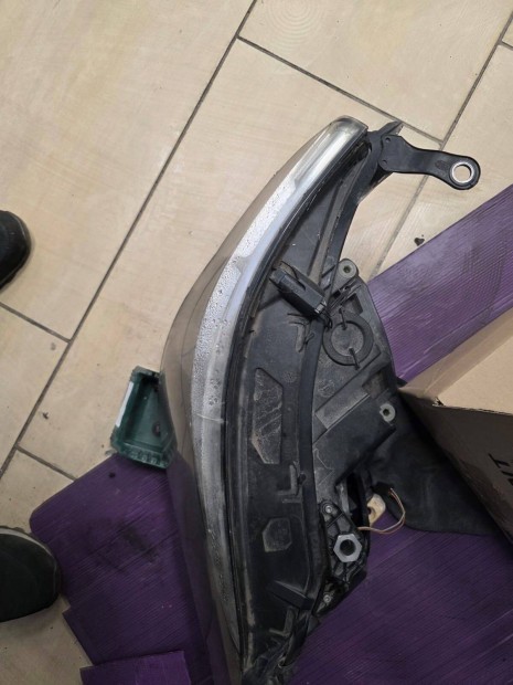 BMW E60 facelift el�tti xenon f�nysz�r� (Angel Eyes)