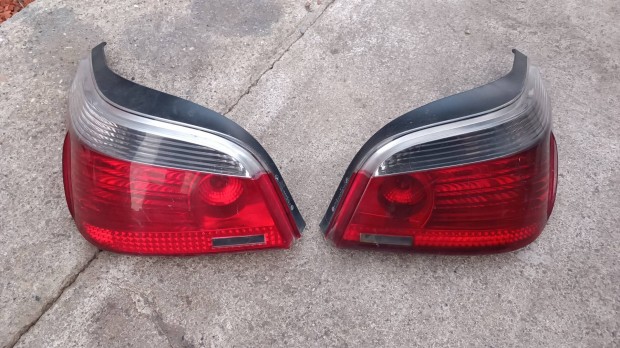 BMW E60 gyári bontott hátsó lámpa pár