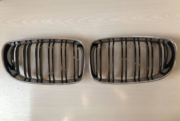 BMW E81 E82 E87 LCI E88 (1-es BMW) vese hűtőrács M4 Style