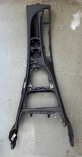 BMW E82,E87 fekete pohártartós középkonzol gyári eladó
