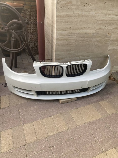 BMW E82,E88 coupe , cabrio első lökhárító szép állapotban