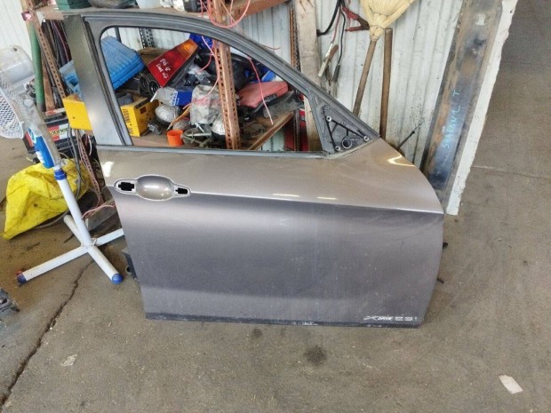 BMW E84 X1 jobb első ajtó üresen