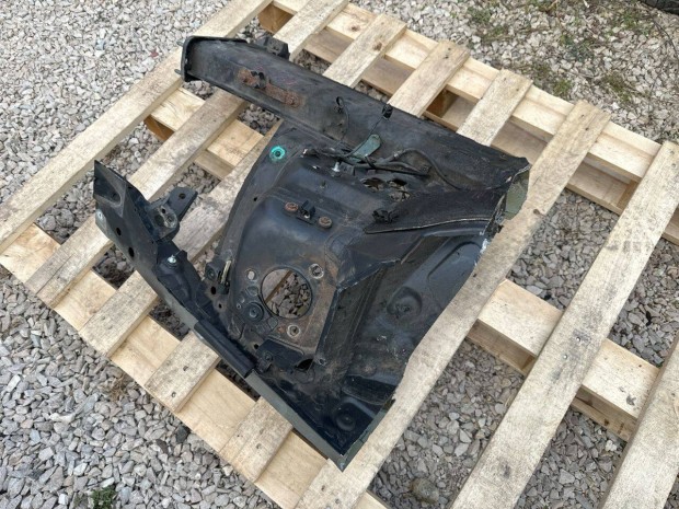 BMW E8X torony utn vgott bal els hossznylvny