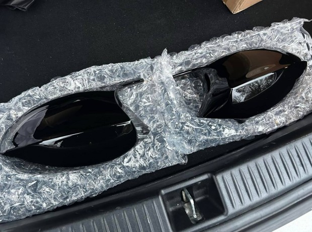 BMW E90-91-92-93 "M-st�lus�" k�ls� t�k�rbor�t�s 