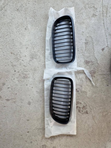 BMW E90/91 facelift Fekete matt vese