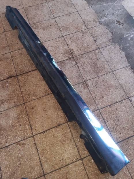 BMW E90 Bal Küszöb Burkolat