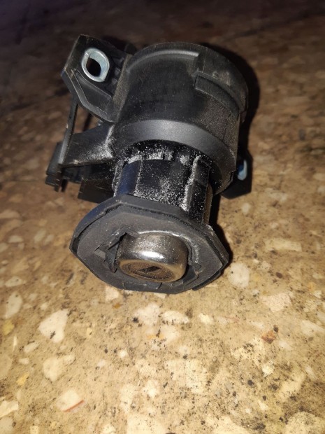 BMW E90 Csomagtérajtó Zárbetét
