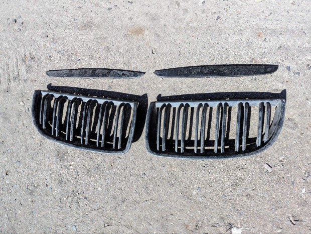 BMW E90/E91 fekete ves�k