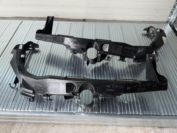 BMW E90 E91 lci gyri lmpa tart konzol 51117138401, 51117138402