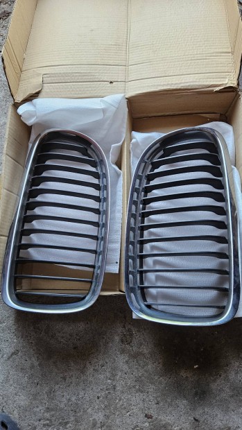 BMW E90 / E91 grill pár