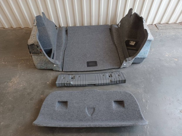 BMW E90 csomagtr krpit - sznyeg - burkolat szett trol