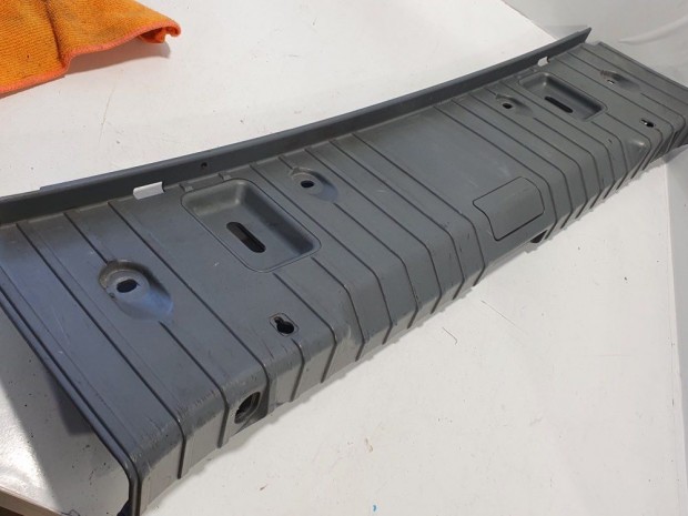 BMW E90 sz�rke csomagt�r csomagtart� burkolat bor�t�s