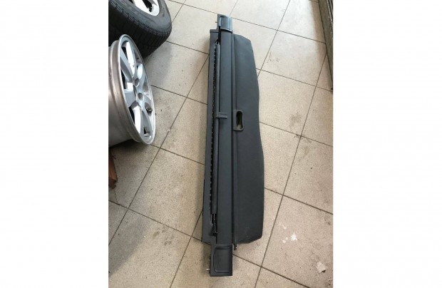 BMW E91 - csomagtér roló