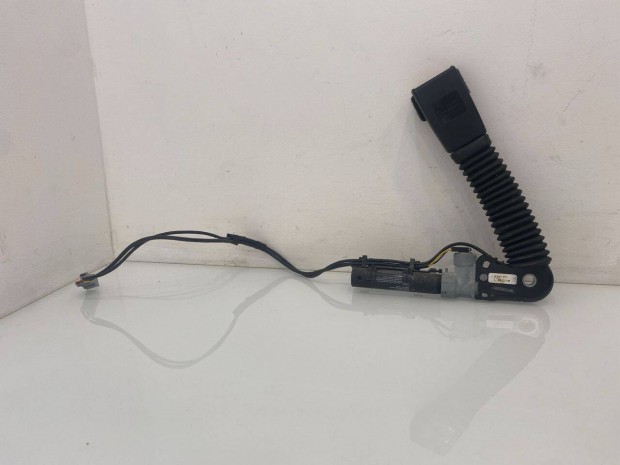 BMW E93 bal első övfeszítő 9177771