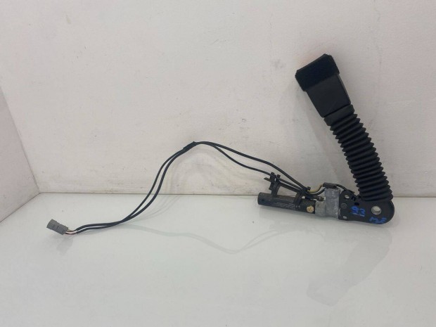 BMW E93 jobb első övfeszítő 9177772
