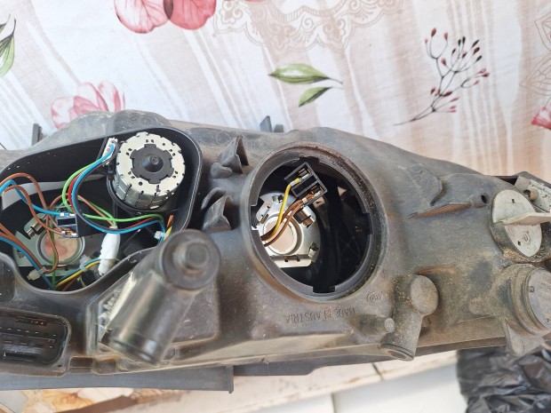 BMW E9X széria főfényszórók