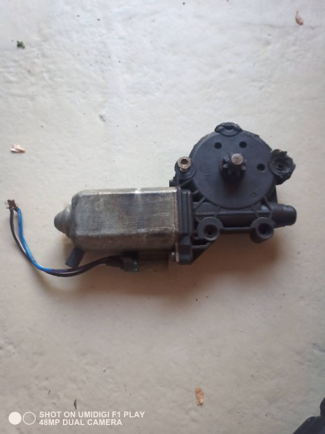 BMW E 32 ablakemel motor 