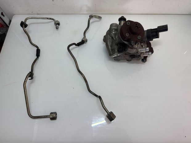 BMW E , F szériás N57D30A 245le magasnyomású pumpa és csövezése