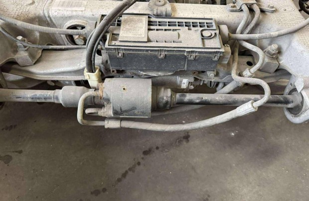 BMW F01 F07 F10 dynamic drive bontott alkatr�szek