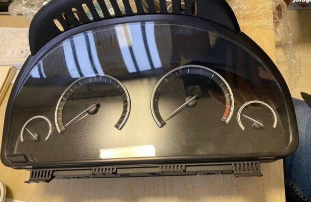 BMW F10 6WA head-up féldigitális műszerfal (óracsoport)