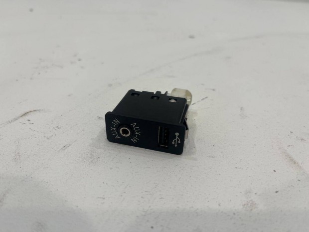 BMW F10 F11 AUX/USB csatlakoz