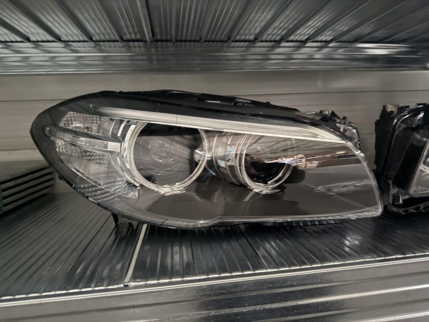 BMW F10 F11 LCI gyri FELJTOTT xenon jobb fnyszr, lmpa, 7 317