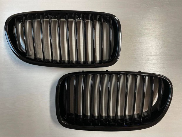 BMW F10 F11 preface (5-ös limusin, touring) vese hűtőrács lakk fekete