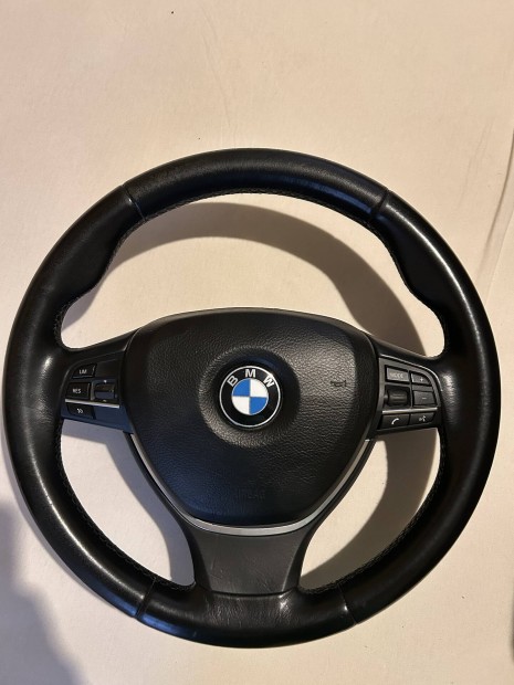 BMW F10 Kormány