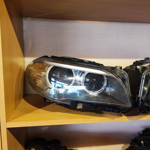BMW F10 f11 lci xenon balos jobbos fényszóró lámpa
