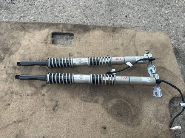 BMW F11 elektromos csomagtér ajtó teleszkóp