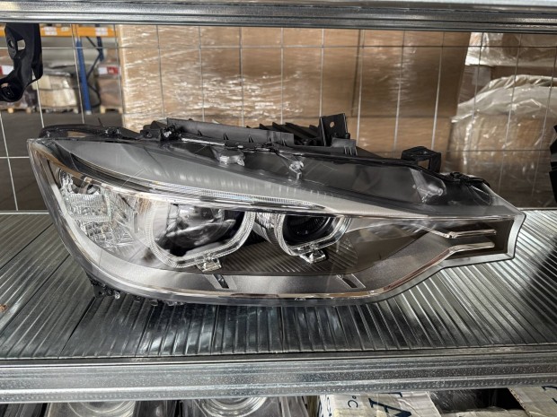 BMW F30 F31 kanyarkövető xenon fényszóró