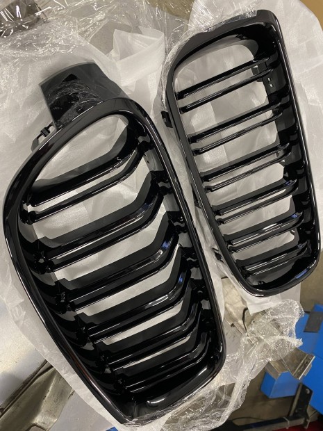 BMW F30/F31 lakk fekete Vese,Hűtőrács (jobbos,balos) új!
