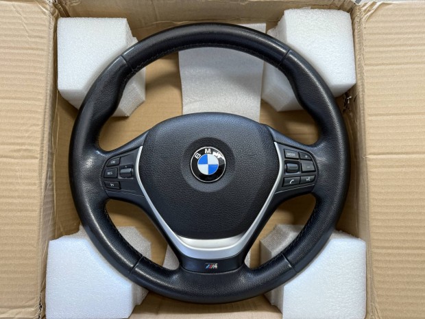 BMW F30 Sport kormány
