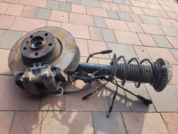 BMW F31 balmels� csonk�llv�ny ker�kcsap�gy komplett fut�m� f�kt�rcsa  