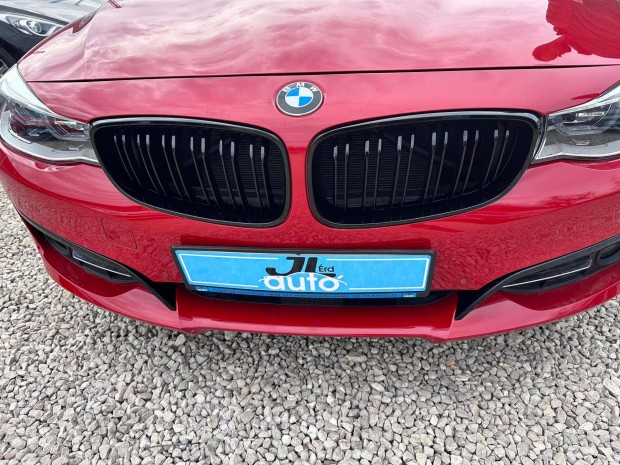 BMW F34 (3 GT BMW) díszrács / vese / hűtőrács lakk fekete dupla széles
