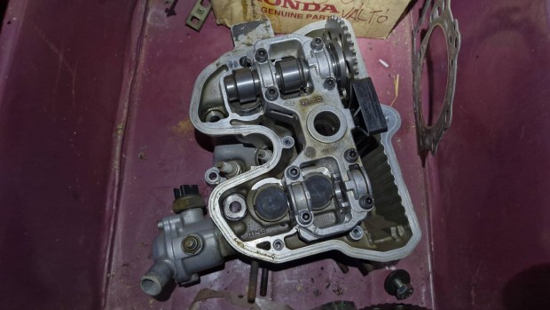 BMW F650 bontott blokk alkatrsz hengerfej ftengely vlt kuplung 