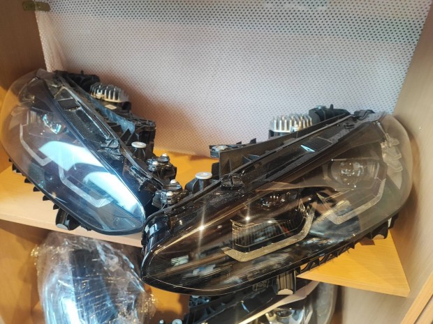 BMW G22 g23 g82 M3 M4 i4 fényszóró lámpa black LED