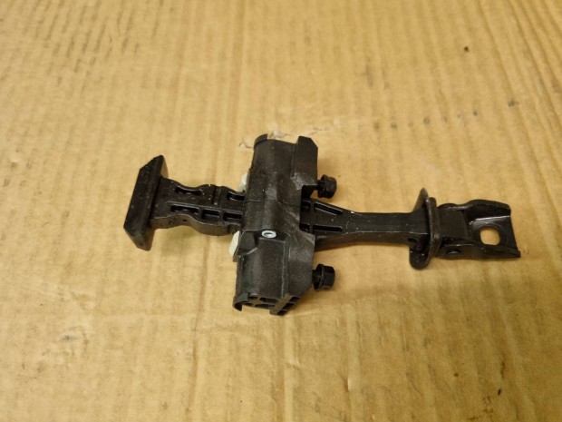 BMW G30 G31 Jobb első ajtóhatároló